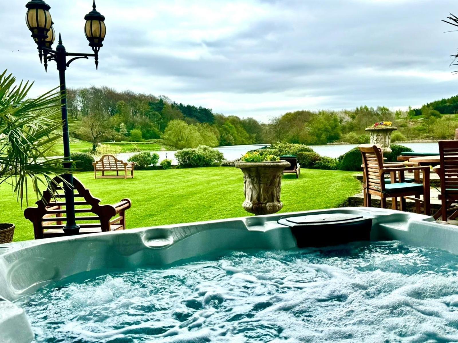 Waterton Park Hotel Wakefield Buitenkant foto